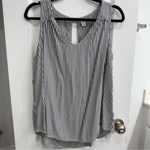 Old Navy Striped Navy and White Sleeveless Women’s Large V-neck Keyhole back Top